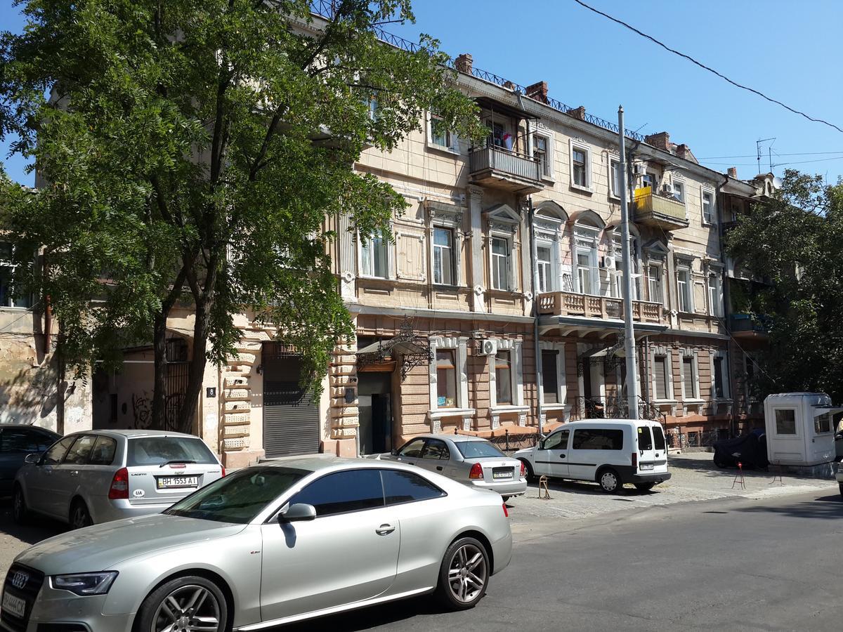 Studio Apartment In Center Of Odessa Ngoại thất bức ảnh